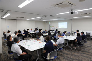運営会議兼全体会の様子1